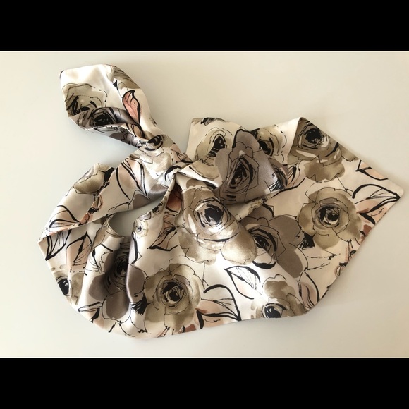 🍁Rare Style - All Season🍁Easy to Wear Scarf - Picture 7 of 8